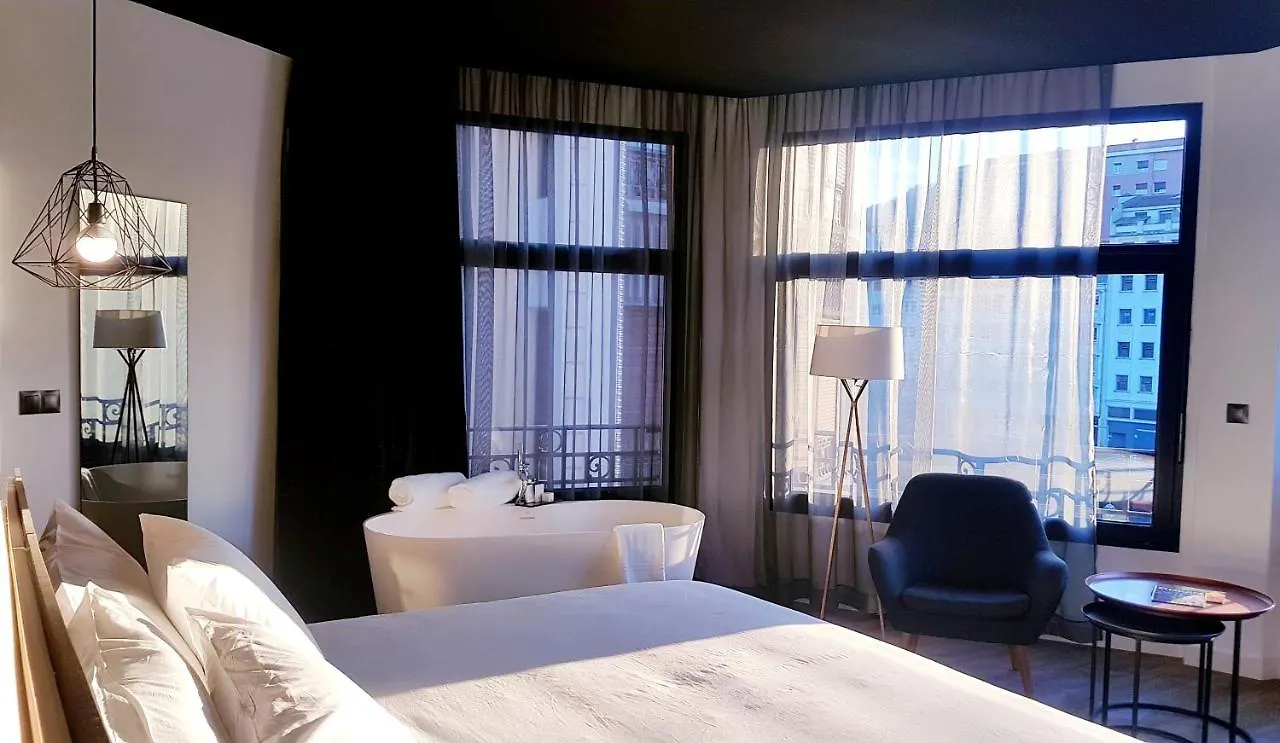 Hotel Tayko Bilbao 4*,